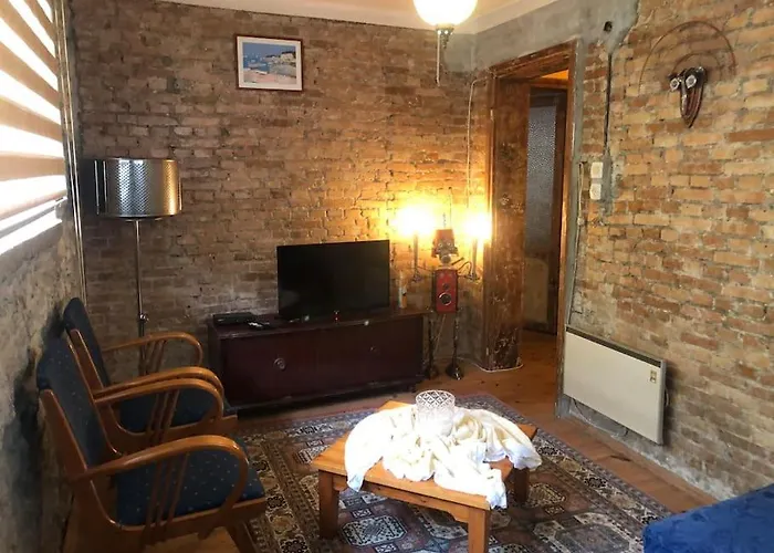 Apartment Ozzy Homes *