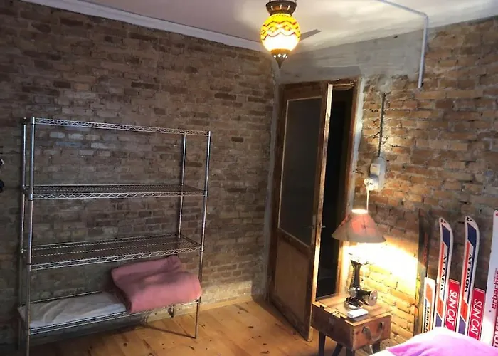 Ozzy Homes Apartment